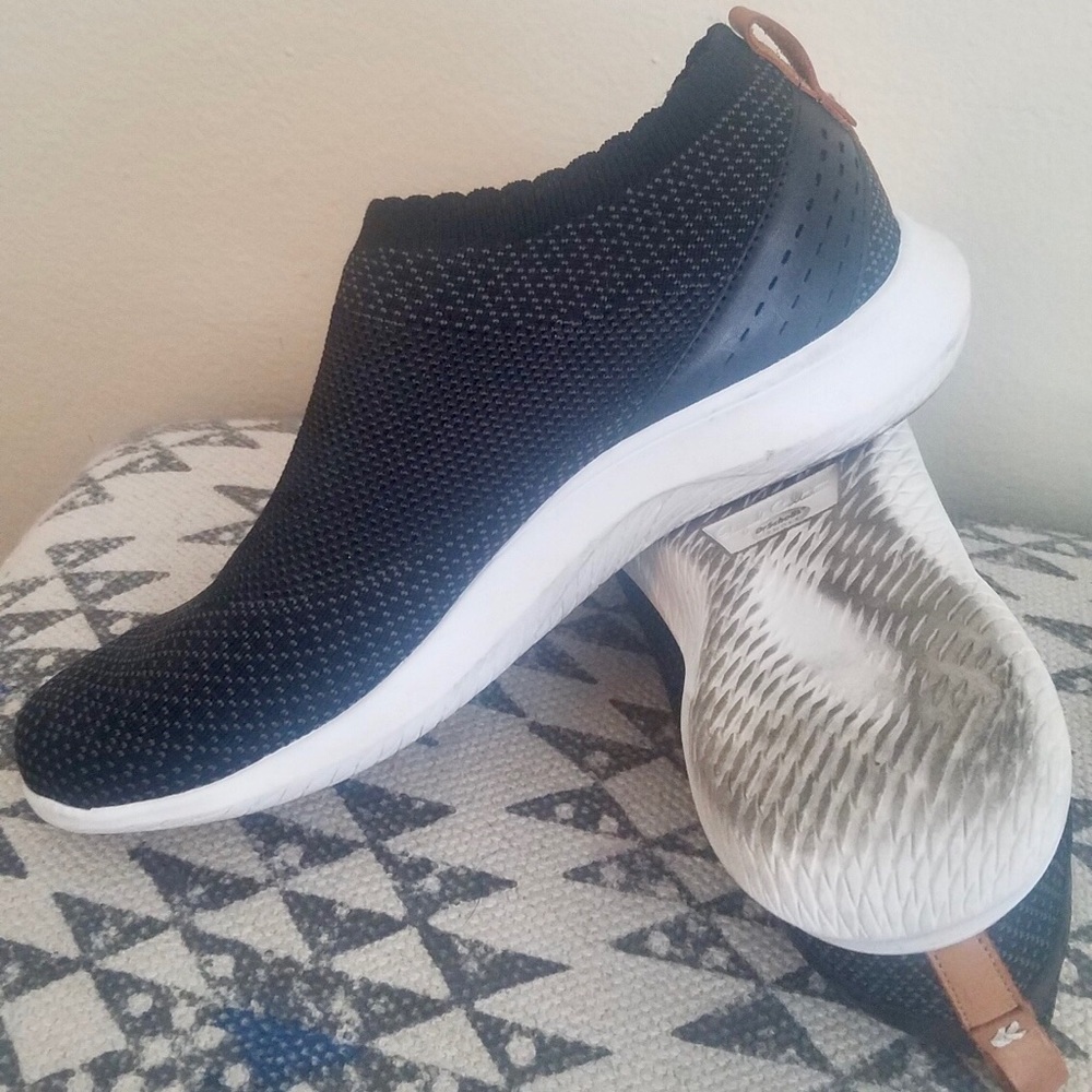 Crocs mesh slip on